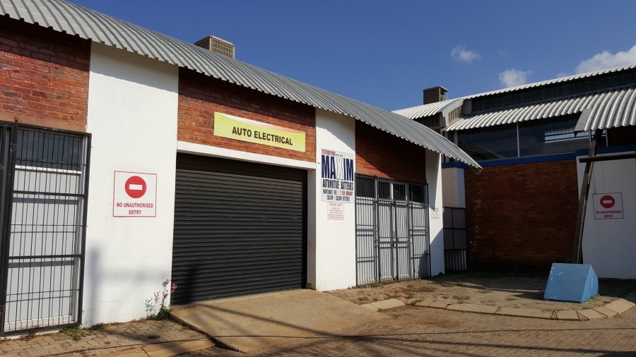 To Let commercial Property for Rent in Melodie North West